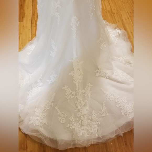 Morilee Mermaid Ivory Wedding Dress - Picture 8 of 15